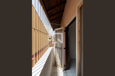 Casa de condomínio para alugar com 90m², 2 quartos e 1 vaga Casa de condomínio para alugar com 90m², 2 quartos e 1 vagaSacada Quarto 2