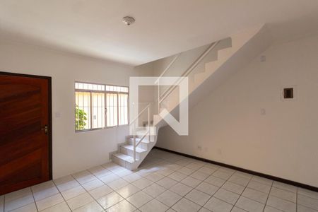 Sala de casa de condomínio para alugar com 2 quartos, 90m² em Jardim Matarazzo, São Paulo