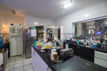 Casa à venda com 220m², 4 quartos e 3 vagas Casa à venda com 220m², 4 quartos e 3 vagasCozinha