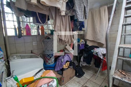 Casa à venda com 220m², 4 quartos e 3 vagas Casa à venda com 220m², 4 quartos e 3 vagasÁrea de Serviço