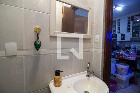 Casa à venda com 220m², 4 quartos e 3 vagas Casa à venda com 220m², 4 quartos e 3 vagasLavabo