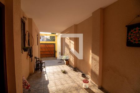 Casa à venda com 220m², 4 quartos e 3 vagas Casa à venda com 220m², 4 quartos e 3 vagasGaragem