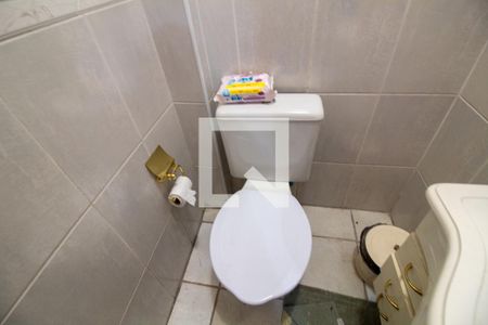 Casa à venda com 220m², 4 quartos e 3 vagas Casa à venda com 220m², 4 quartos e 3 vagasLavabo