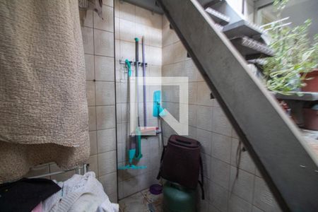 Casa à venda com 220m², 4 quartos e 3 vagas Casa à venda com 220m², 4 quartos e 3 vagasÁrea de Serviço