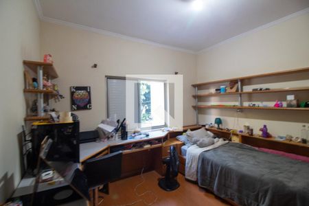 Casa à venda com 220m², 4 quartos e 3 vagas Casa à venda com 220m², 4 quartos e 3 vagasQuarto 2