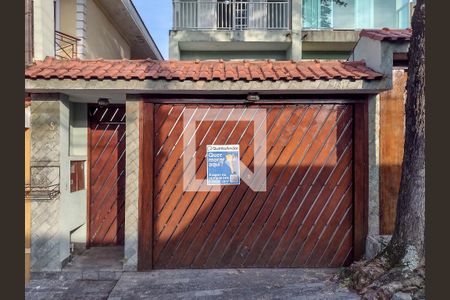 Casa à venda com 210m², 3 quartos e 5 vagas Casa à venda com 210m², 3 quartos e 5 vagasFachada