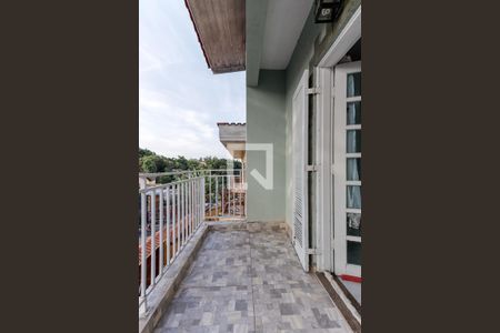 Casa à venda com 210m², 3 quartos e 5 vagas Casa à venda com 210m², 3 quartos e 5 vagasSacada Quarto 2