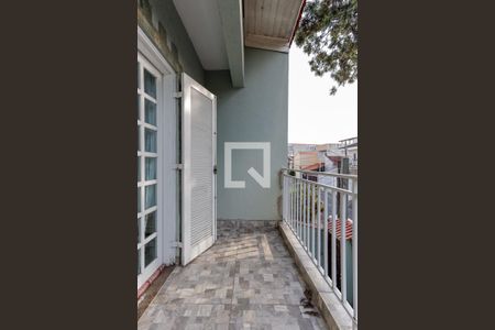 Casa à venda com 210m², 3 quartos e 5 vagas Casa à venda com 210m², 3 quartos e 5 vagasSacada Quarto 2