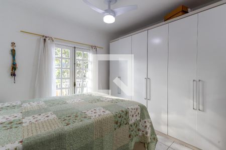 Casa à venda com 210m², 3 quartos e 5 vagas Casa à venda com 210m², 3 quartos e 5 vagasQuarto 2