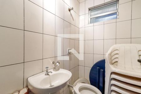 Casa à venda com 210m², 3 quartos e 5 vagas Casa à venda com 210m², 3 quartos e 5 vagasBanheiro de Serviço