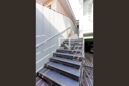 Casa à venda com 210m², 3 quartos e 5 vagas Casa à venda com 210m², 3 quartos e 5 vagasEscada Entrada