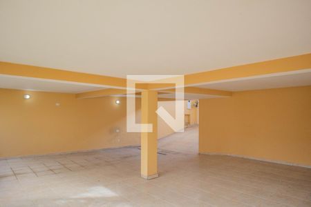 Casa para alugar com 385m², 3 quartos e 4 vagas Casa para alugar com 385m², 3 quartos e 4 vagasGaragem