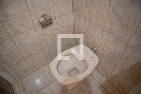 Casa para alugar com 385m², 3 quartos e 4 vagas Casa para alugar com 385m², 3 quartos e 4 vagasBanheiro da Suíte