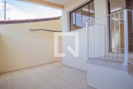 Casa para alugar com 385m², 3 quartos e 4 vagas Casa para alugar com 385m², 3 quartos e 4 vagasQuintal