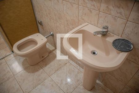 Casa para alugar com 385m², 3 quartos e 4 vagas Casa para alugar com 385m², 3 quartos e 4 vagasBanheiro