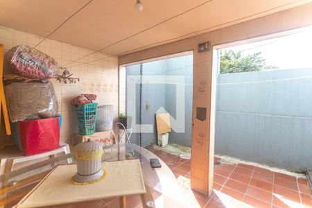 Casa à venda com 178m², 3 quartos e 3 vagas Casa à venda com 178m², 3 quartos e 3 vagasÁrea de serviço