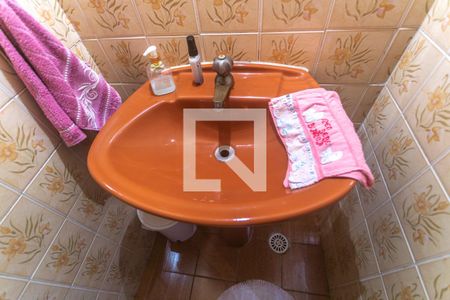 Casa à venda com 178m², 3 quartos e 3 vagas Casa à venda com 178m², 3 quartos e 3 vagasLavabo