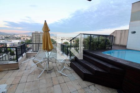 Apartamento para alugar com 188m², 2 quartos e 3 vagasTerraço