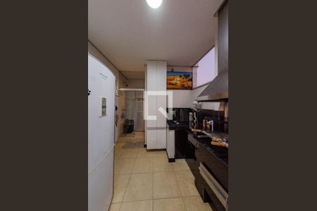 Apartamento à venda com 235m², 3 quartos e 3 vagas Apartamento à venda com 235m², 3 quartos e 3 vagasÁrea gourmet