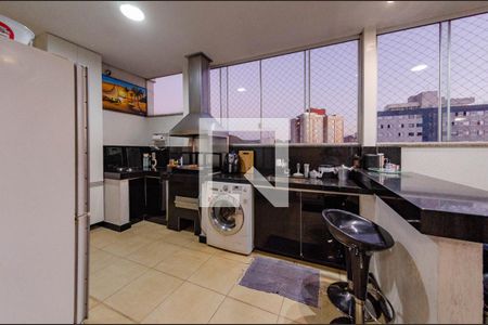 Apartamento à venda com 235m², 3 quartos e 3 vagas Apartamento à venda com 235m², 3 quartos e 3 vagasÁrea gourmet