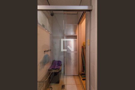 Apartamento à venda com 235m², 3 quartos e 3 vagas Apartamento à venda com 235m², 3 quartos e 3 vagasSauna