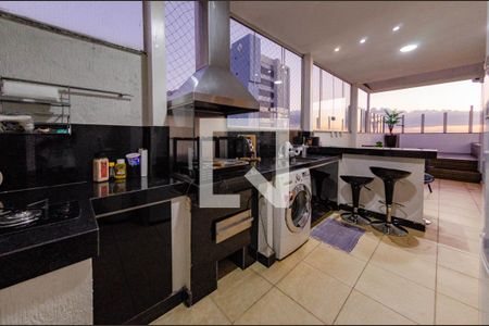 Apartamento à venda com 235m², 3 quartos e 3 vagas Apartamento à venda com 235m², 3 quartos e 3 vagasÁrea gourmet