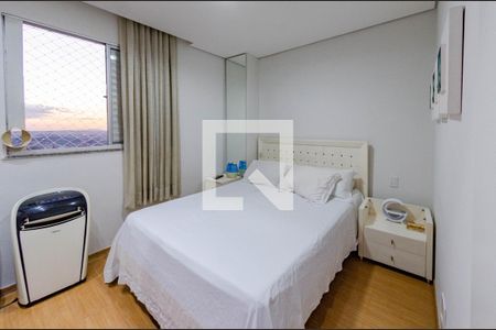 Apartamento à venda com 235m², 3 quartos e 3 vagas Apartamento à venda com 235m², 3 quartos e 3 vagasSuíte
