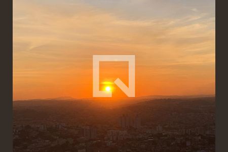 Apartamento à venda com 235m², 3 quartos e 3 vagas Apartamento à venda com 235m², 3 quartos e 3 vagasVista