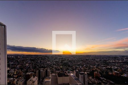 Apartamento à venda com 235m², 3 quartos e 3 vagas Apartamento à venda com 235m², 3 quartos e 3 vagasVIsta