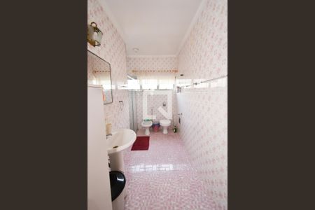 Casa à venda com 180m², 3 quartos e 2 vagasBanheiro 1