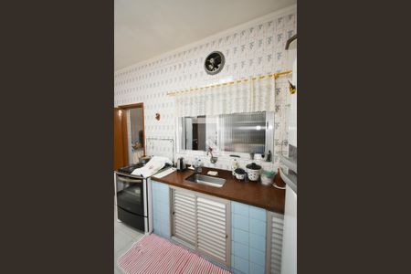 Casa à venda com 180m², 3 quartos e 2 vagasCozinha 