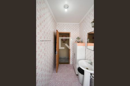 Casa à venda com 180m², 3 quartos e 2 vagasBanheiro 1