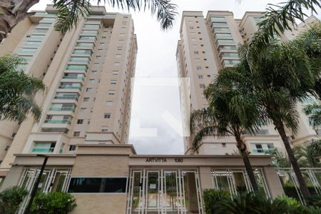 Apartamento à venda com 108m², 3 quartos e 2 vagasFachada