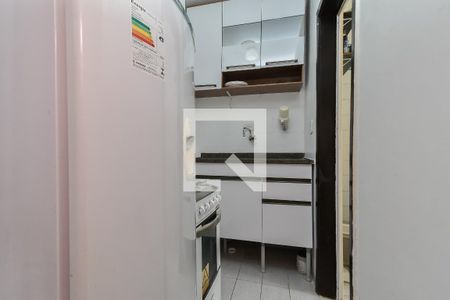 Cozinha de apartamento para alugar com 1 quarto, 39m² em República, São Paulo