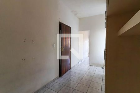 Quarto 1 de casa para alugar com 2 quartos, 120m² em Jardim Santa Rosa, Taboão da Serra