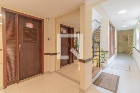 Apartamento à venda com 83m², 3 quartos e sem vaga Apartamento à venda com 83m², 3 quartos e sem vagaHall