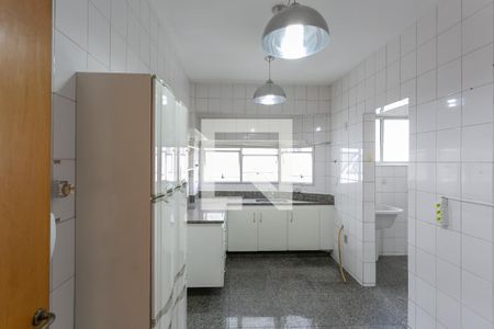 Cozinha de apartamento para alugar com 3 quartos, 90m² em Centro, Belo Horizonte