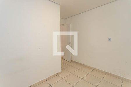 Quarto de casa para alugar com 1 quarto, 50m² em Taboão, Diadema