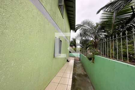 Casa à venda com 240m², 2 quartos e 2 vagasÁrea externa