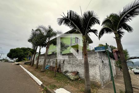 Casa à venda com 240m², 2 quartos e 2 vagasFachada