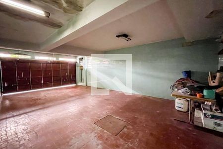 Casa à venda com 315m², 3 quartos e 6 vagasGaragem