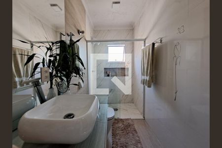 Casa à venda com 270m², 3 quartos e 2 vagas Casa à venda com 270m², 3 quartos e 2 vagasBanheiro - Suíte