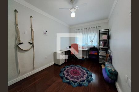 Casa à venda com 270m², 3 quartos e 2 vagas Casa à venda com 270m², 3 quartos e 2 vagasQuarto 2