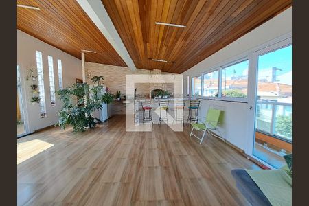 Casa à venda com 270m², 3 quartos e 2 vagas Casa à venda com 270m², 3 quartos e 2 vagasChurrasqueira - 3 andar