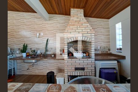 Casa à venda com 270m², 3 quartos e 2 vagas Casa à venda com 270m², 3 quartos e 2 vagasChurrasqueira - 3 andar