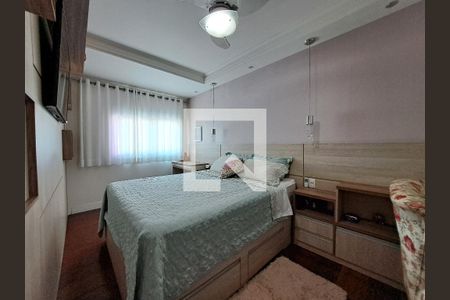 Casa à venda com 270m², 3 quartos e 2 vagas Casa à venda com 270m², 3 quartos e 2 vagasSuíte