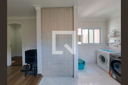 Casa à venda com 270m², 3 quartos e 2 vagas Casa à venda com 270m², 3 quartos e 2 vagasLavanderia