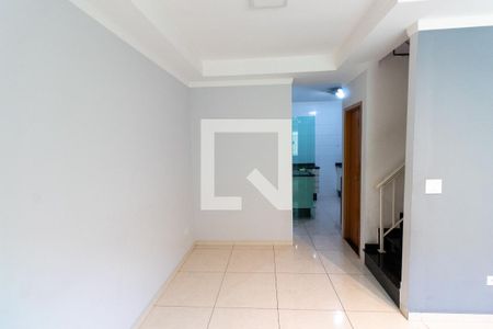 Sala de casa de condomínio à venda com 2 quartos, 110m² em Vila Talarico, São Paulo