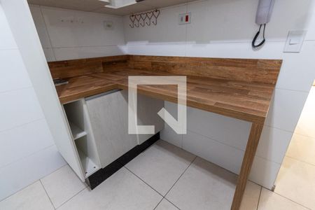 Casa de condomínio para alugar com 110m², 2 quartos e 2 vagasCozinha - Armários