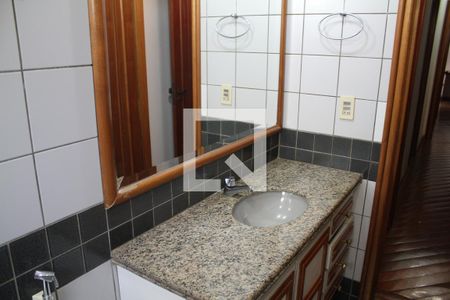 Banheiro do Quarto 1 de apartamento para alugar com 3 quartos, 217m² em Setor Bueno, Goiânia